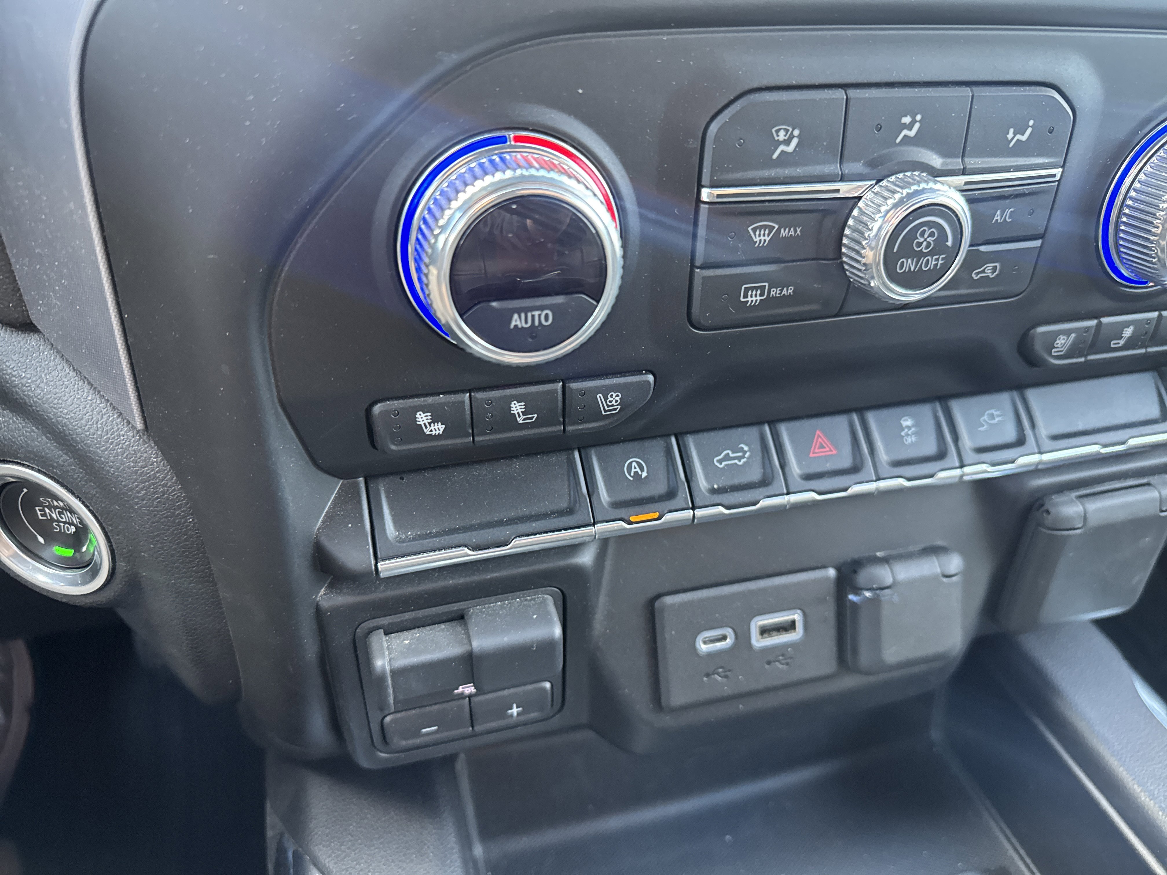 Used 2019 GMC Sierra 1500 SLT w/ SLT Premium Package image 27