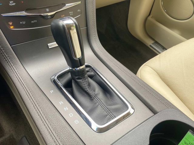 Used 2018 Lincoln MKT AWD image 28