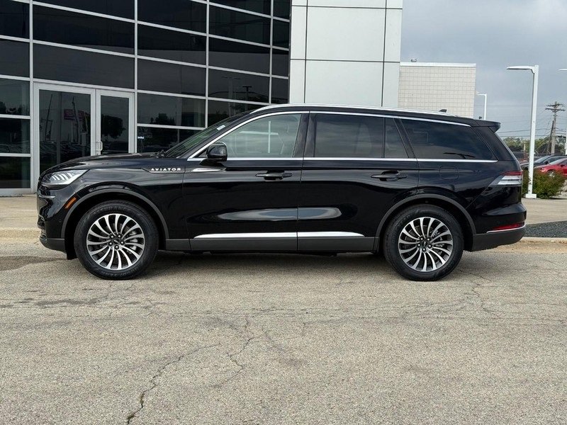 Used 2022 Lincoln Aviator Reserve w/ Equipment Group 201A image 6