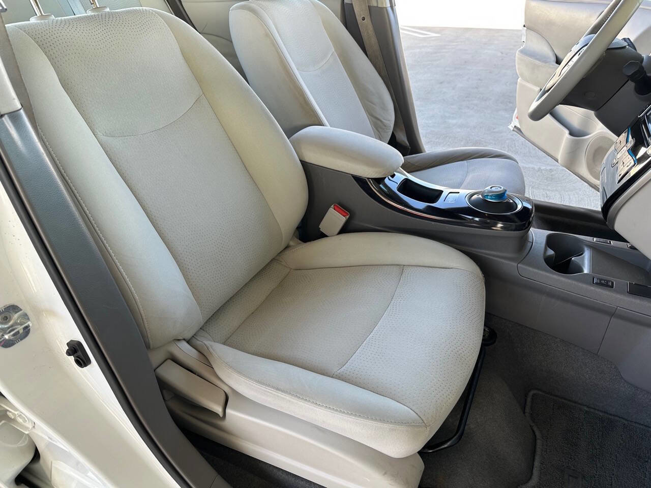 Used 2013 Nissan Leaf SV FWD image 17