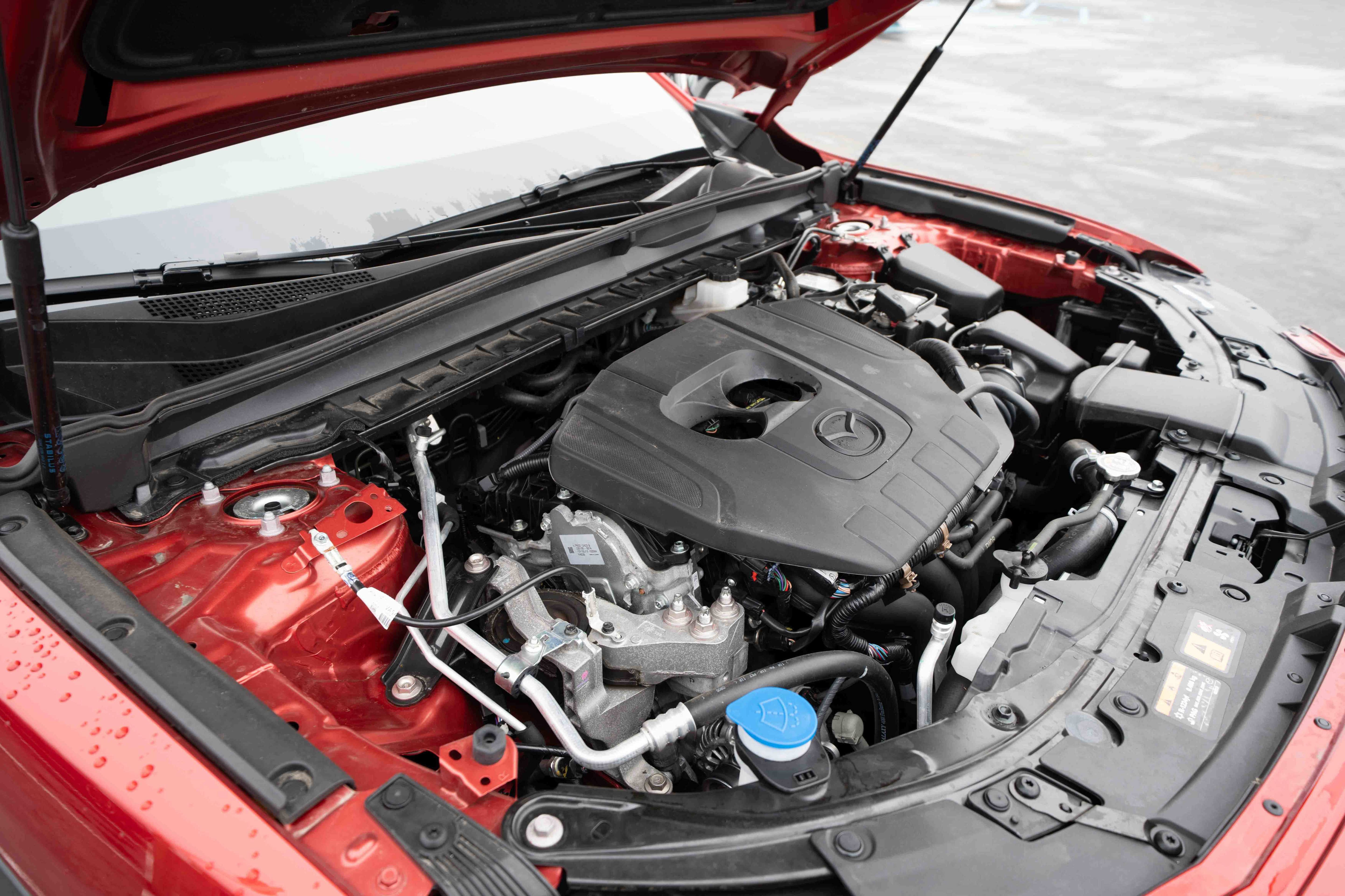 Used 2025 MAZDA CX-50 AWD 2.5 S w/ Premium Package image 33