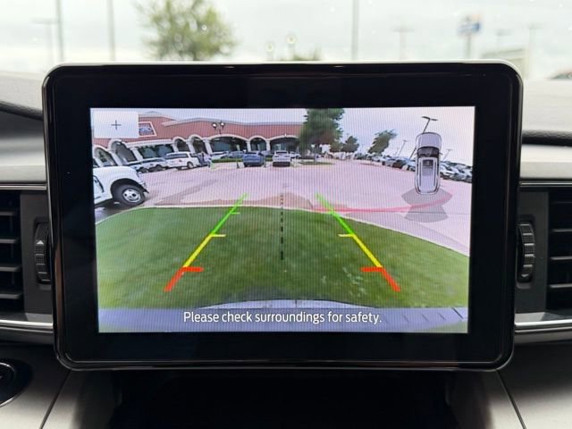 Certified 2022 Ford Explorer XLT w/ Equipment Group 202A RWD image 16