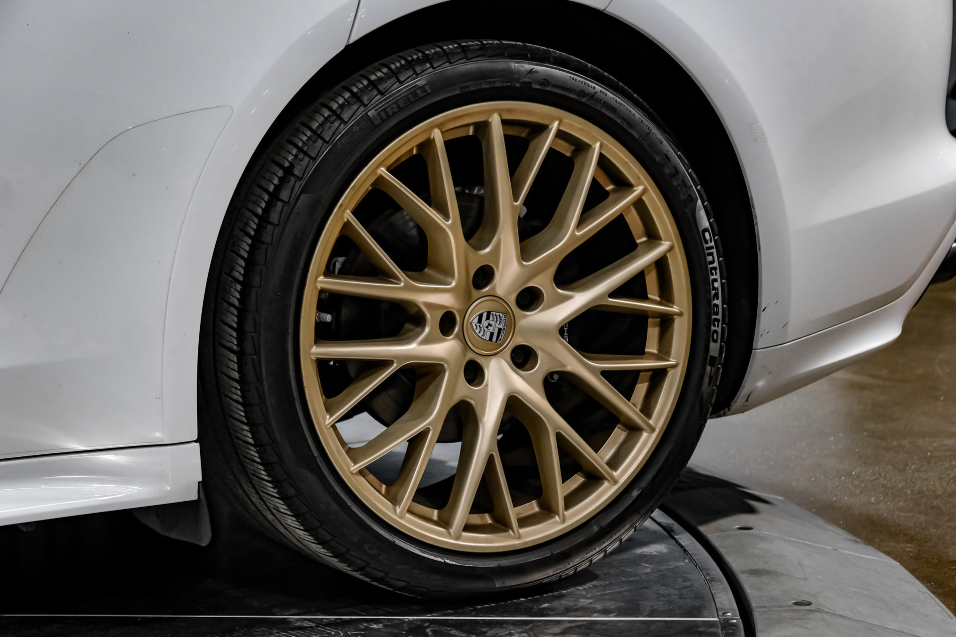 Used 2023 Porsche Panamera Platinum Edition w/ Sportdesign Package RWD image 65