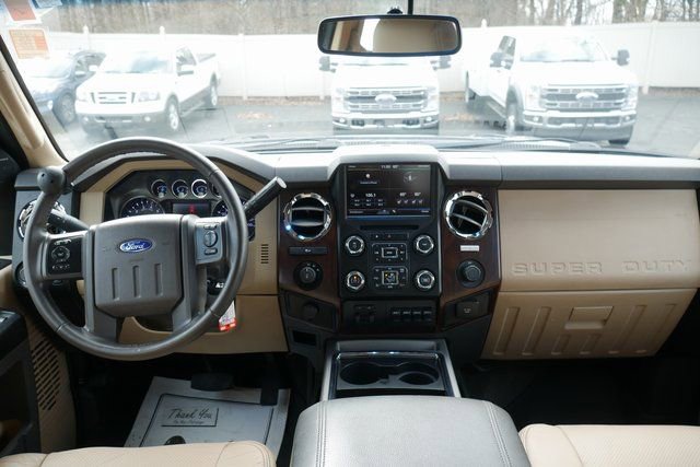Used 2015 Ford F350 Lariat image 5