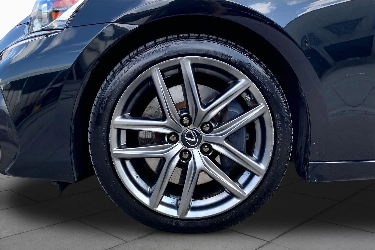Used 2019 Lexus IS 300 F Sport w/ F Sport Package RWD image 11
