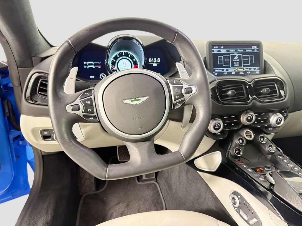 Used 2021 Aston Martin V8 Vantage Roadster RWD image 22