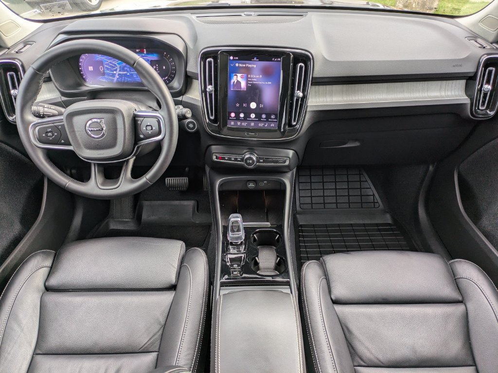Used 2023 Volvo XC40 B5 Ultimate w/ Climate Package AWD/4WD image 15