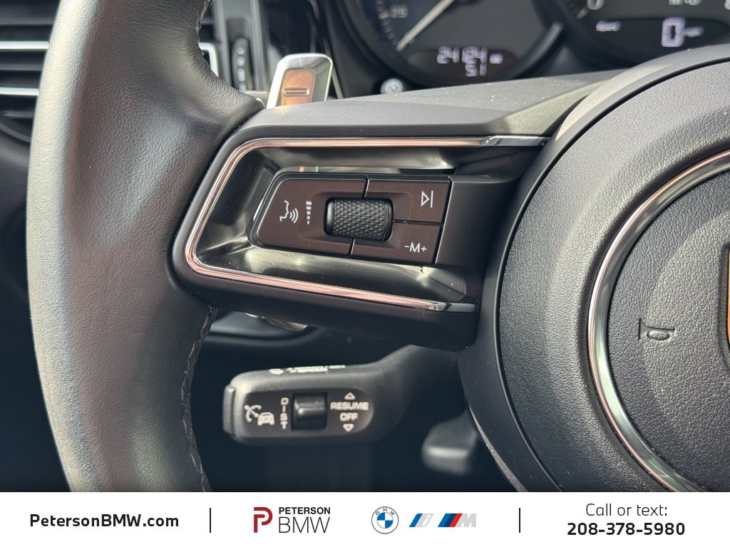 Used 2024 Porsche Macan image 24