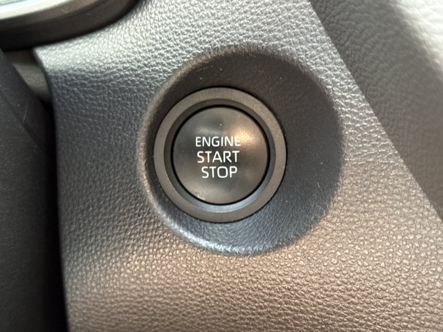 Used 2025 Toyota Corolla Cross XLE FWD image 22