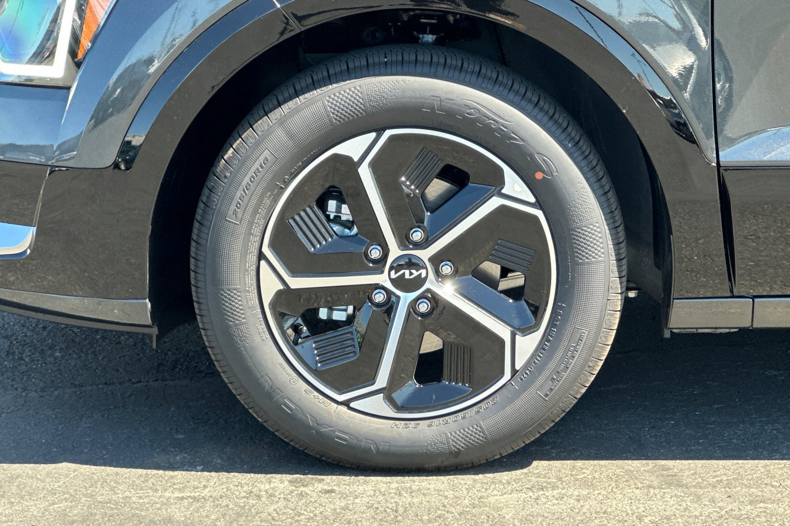 New 2026 Kia Niro FWD image 25
