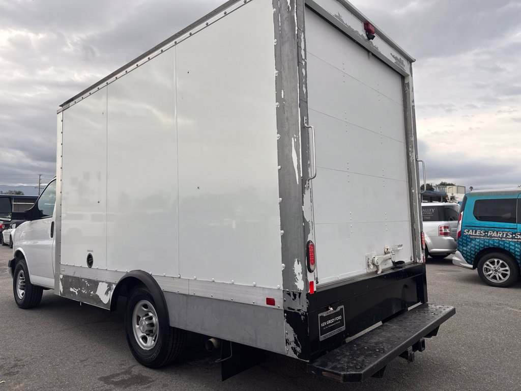Used 2023 Chevrolet Express 3500 w/ Power Convenience Package RWD image 6