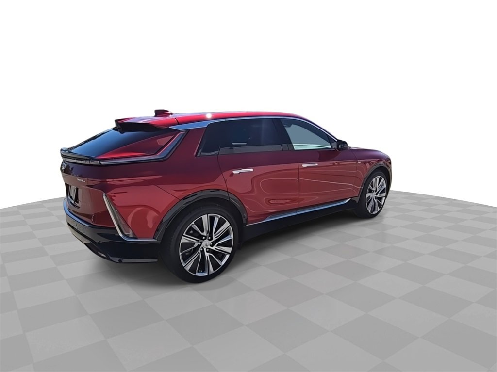 Certified 2024 Cadillac Lyriq Luxury w/ LPO, Floor Liner Package image 8
