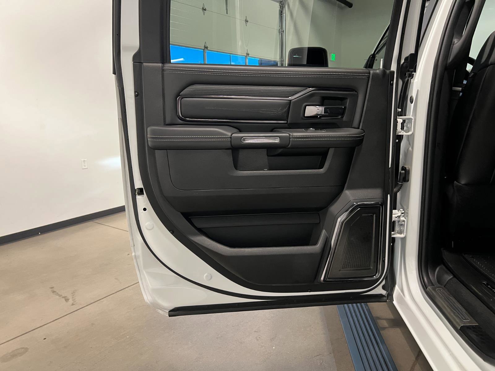 Used 2023 RAM 2500 Limited image 30