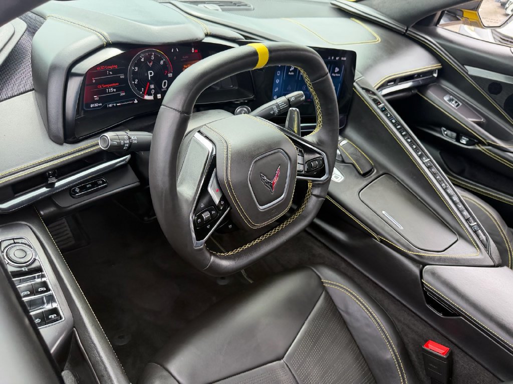 Used 2025 Chevrolet Corvette Stingray Premium Conv w/ Z51 Performance Package RWD image 12