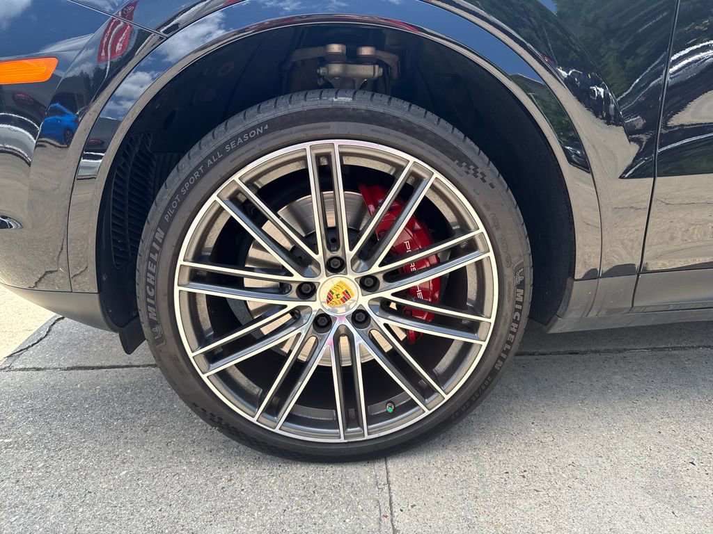 Used 2021 Porsche Cayenne S AWD/4WD image 31