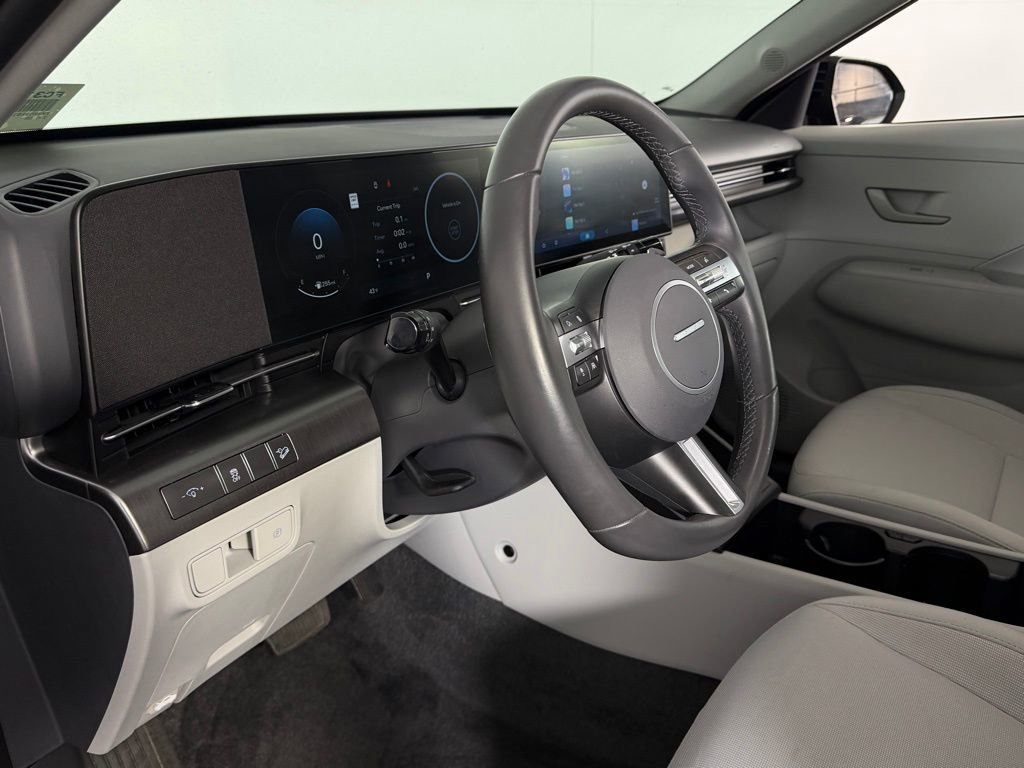 Used 2025 Hyundai Kona SEL image 20