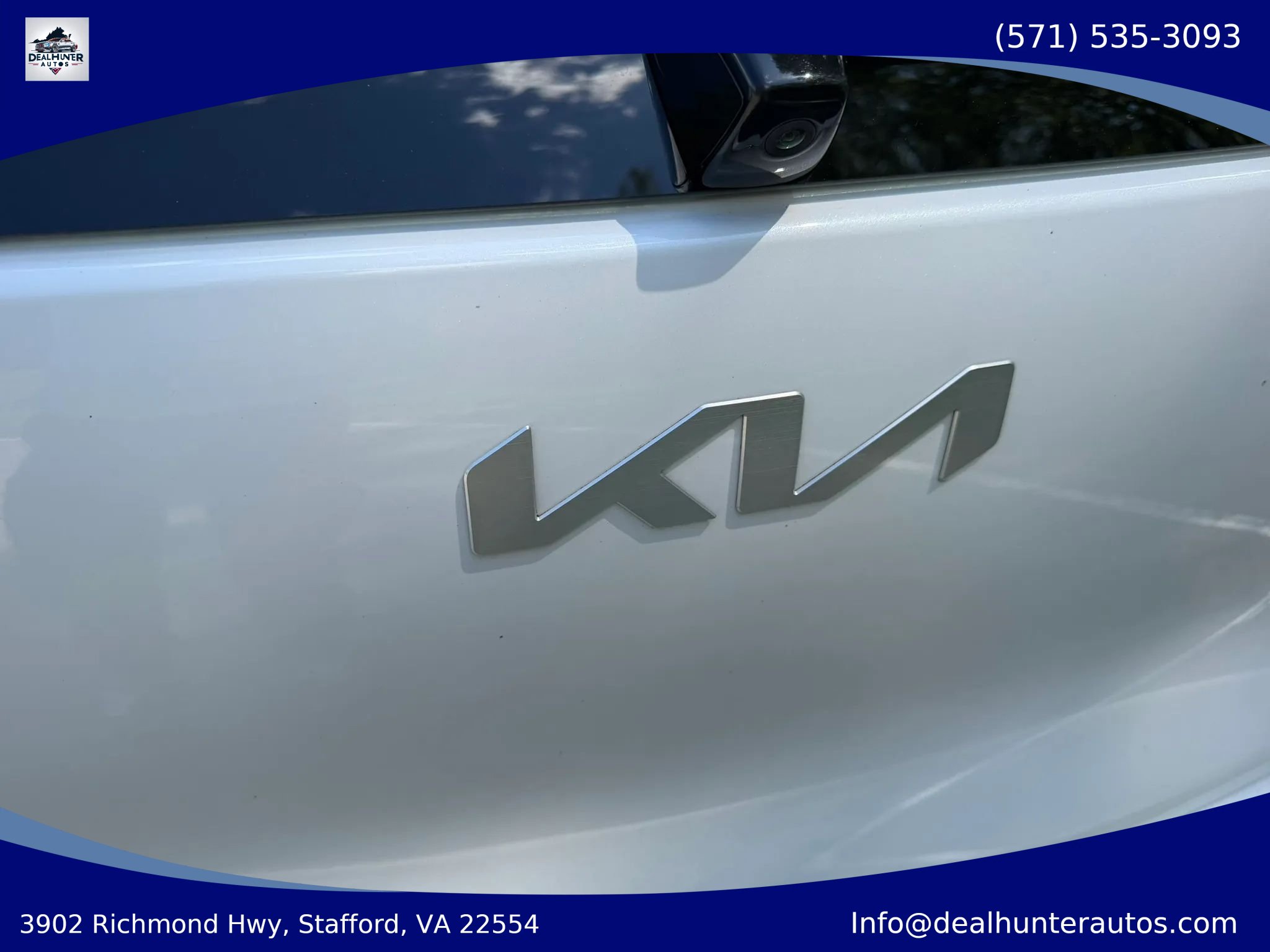 Used 2022 Kia Niro EX w/ Cold Weather Package FWD image 11