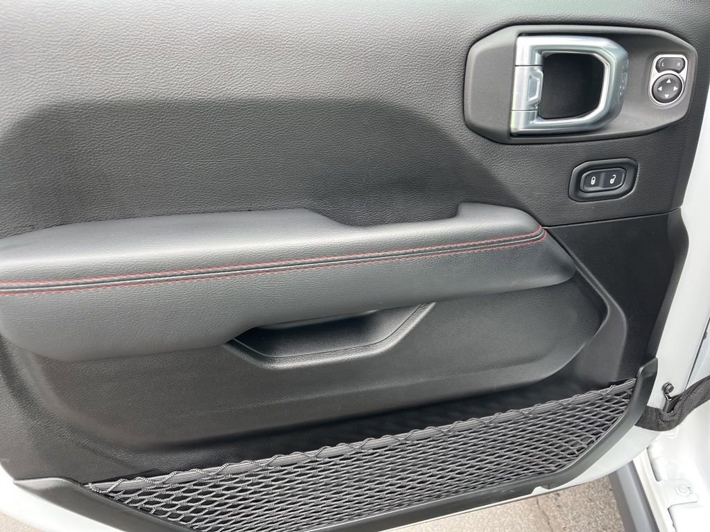 Used 2022 Jeep Wrangler Unlimited Rubicon w/ Cold Weather Group image 25