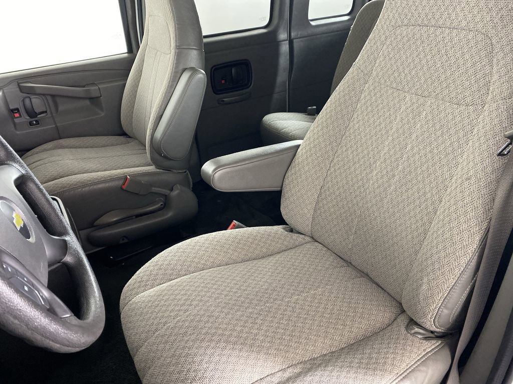 Used 2016 Chevrolet Express 3500 LT w/ LT Preferred Equipment Group image 19