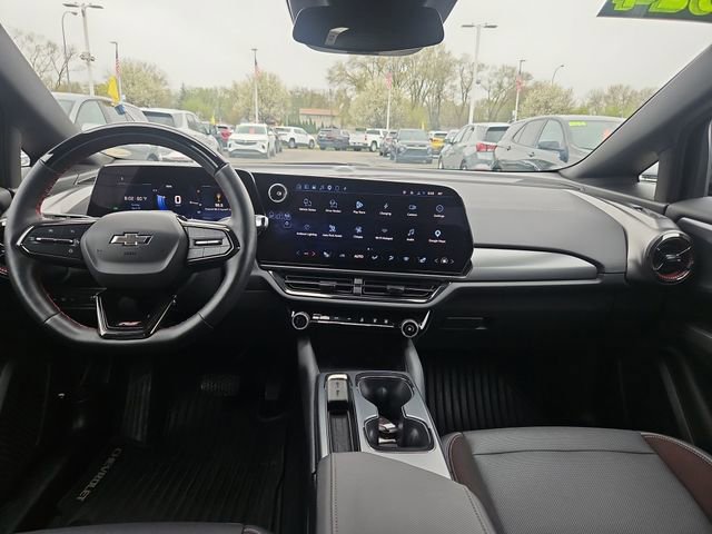 Used 2024 Chevrolet Equinox EV RS FWD image 12