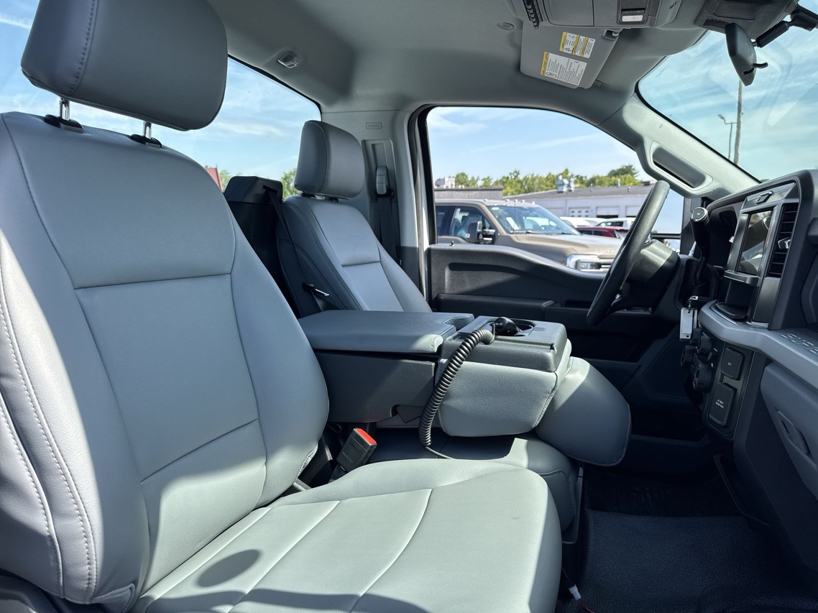 New 2026 Ford F350 XL w/ FX4 Off-Road Package AWD/4WD image 24