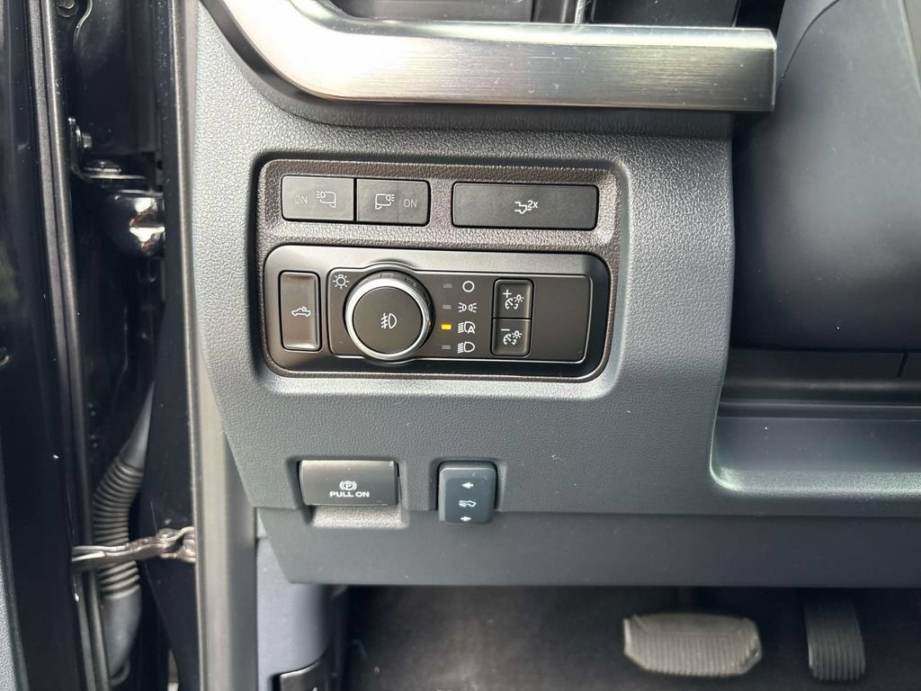 Used 2024 Ford F250 Lariat w/ Lariat Ultimate Package AWD/4WD image 22