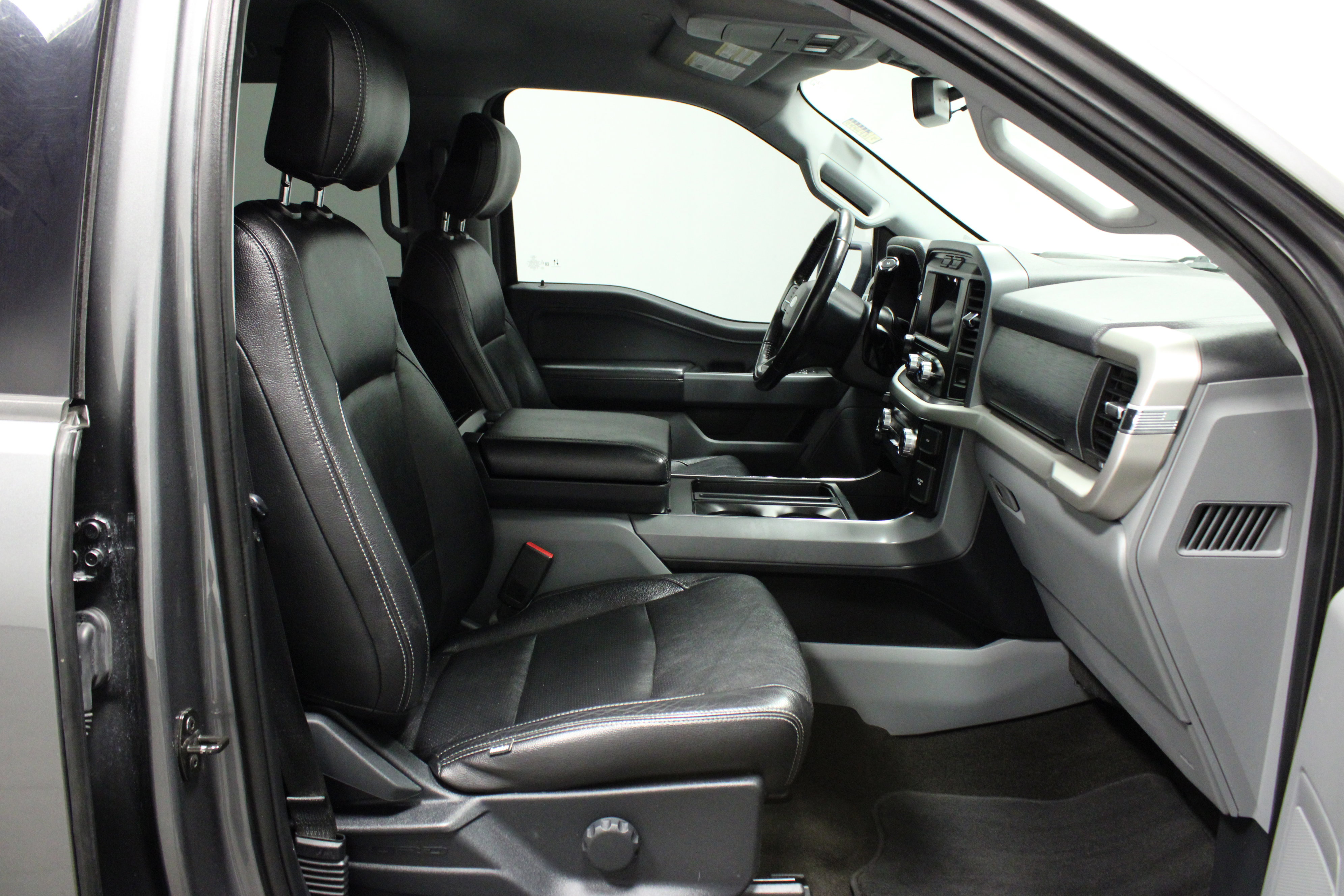 Used 2021 Ford F150 XLT w/ Equipment Group 301A Mid image 18