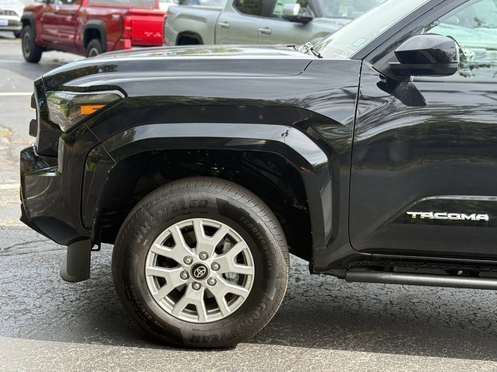 Certified 2025 Toyota Tacoma SR5 image 2