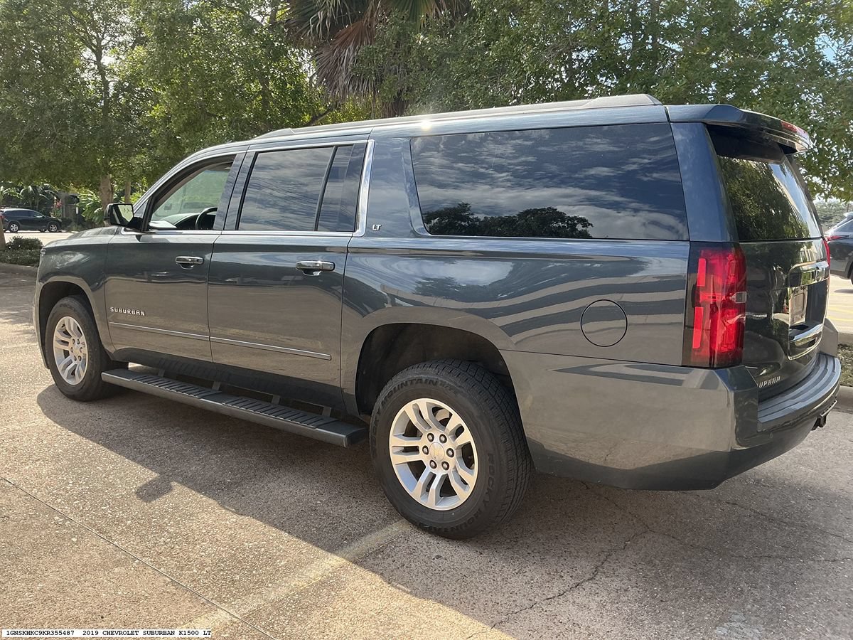 Used 2019 Chevrolet Suburban LT AWD/4WD image 5