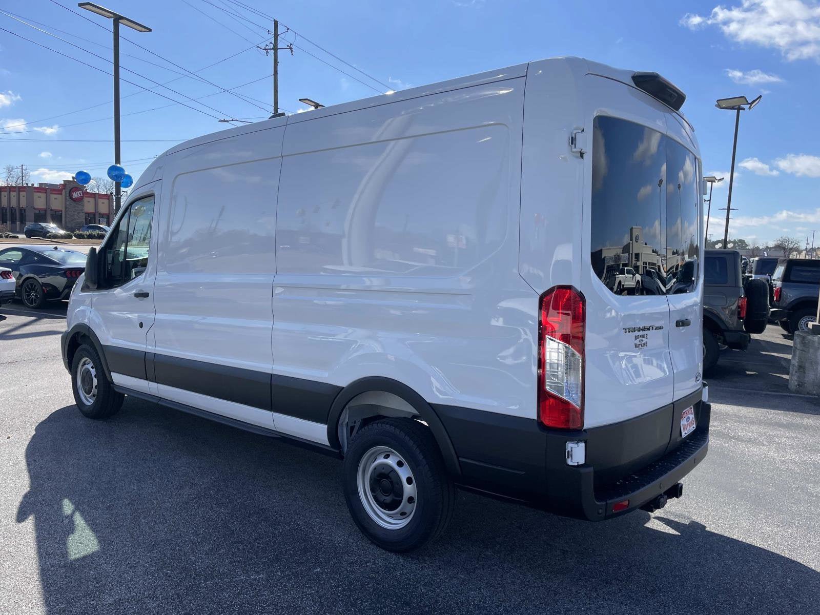 New 2026 Ford Transit 250 148 Medium Roof w/ Load Area Protection Package RWD image 5