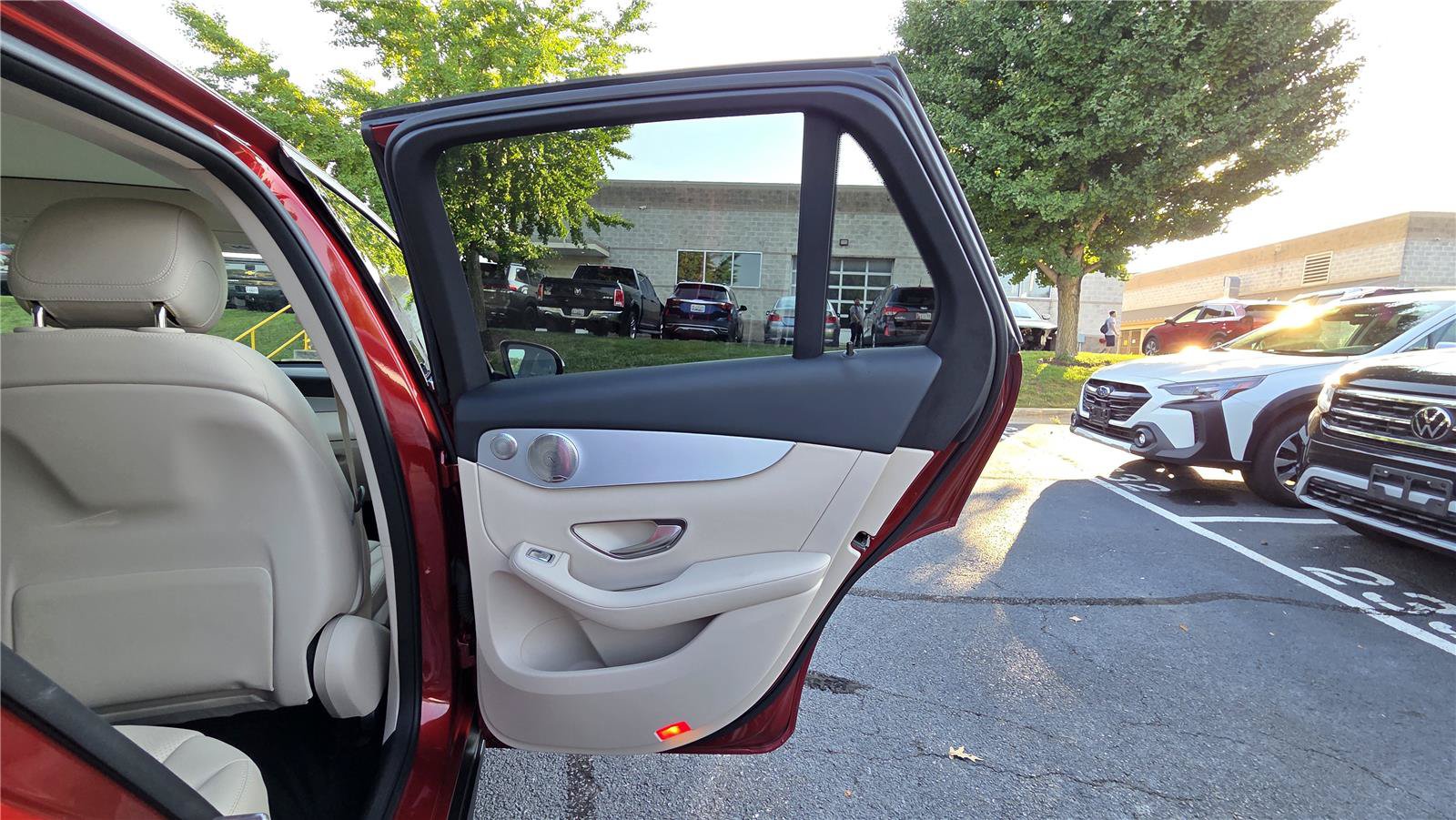 Used 2017 Mercedes-Benz GLC 300 4MATIC image 67