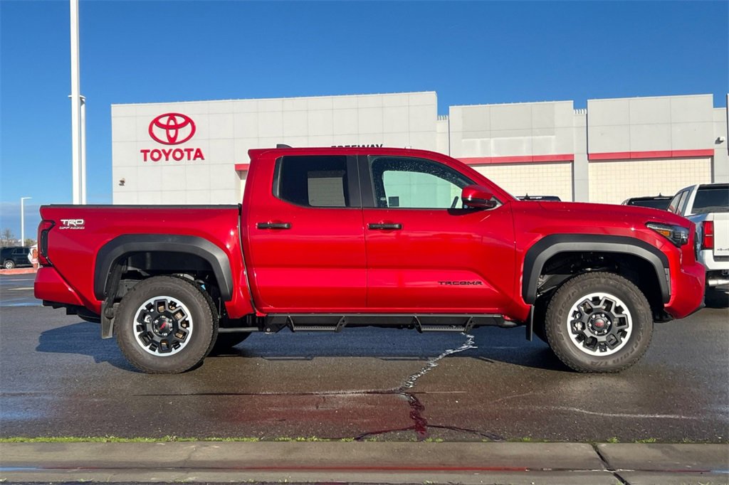 Used 2024 Toyota Tacoma TRD Off-Road image 3