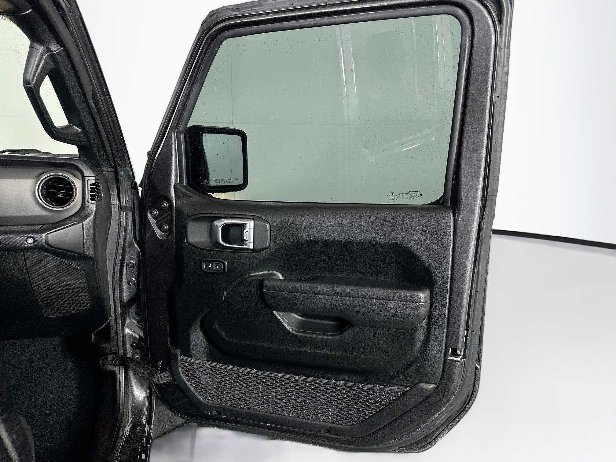 Used 2022 Jeep Wrangler Unlimited Sport w/ Sun And Sound Package AWD/4WD image 32
