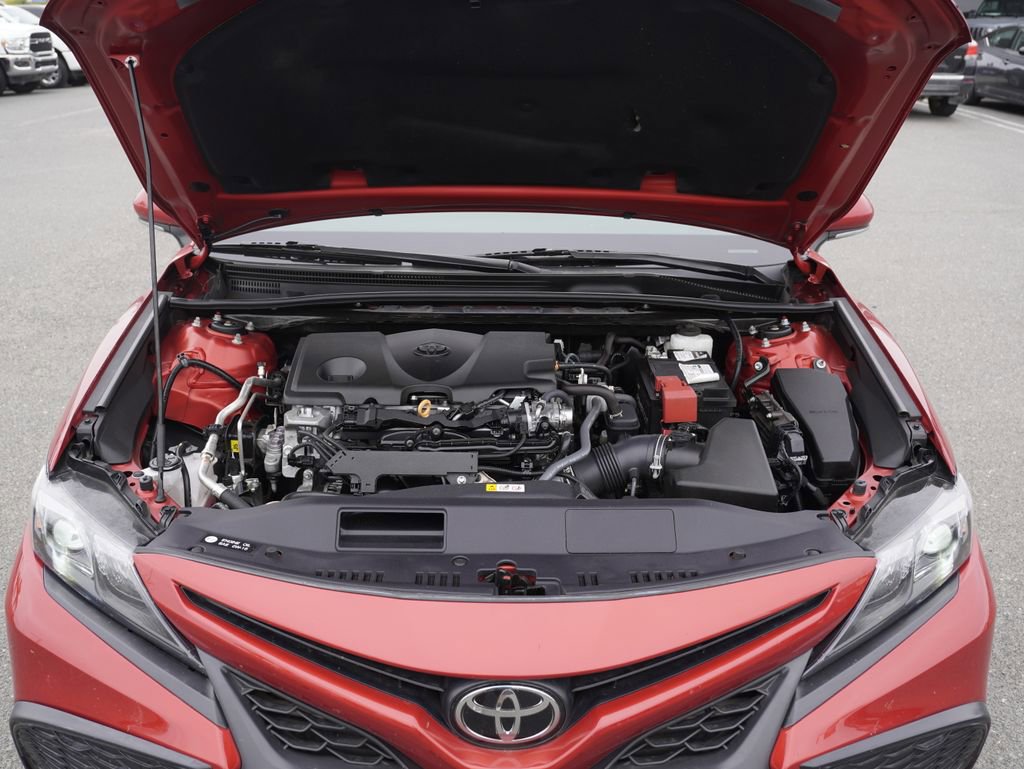 Used 2024 Toyota Camry SE FWD image 4