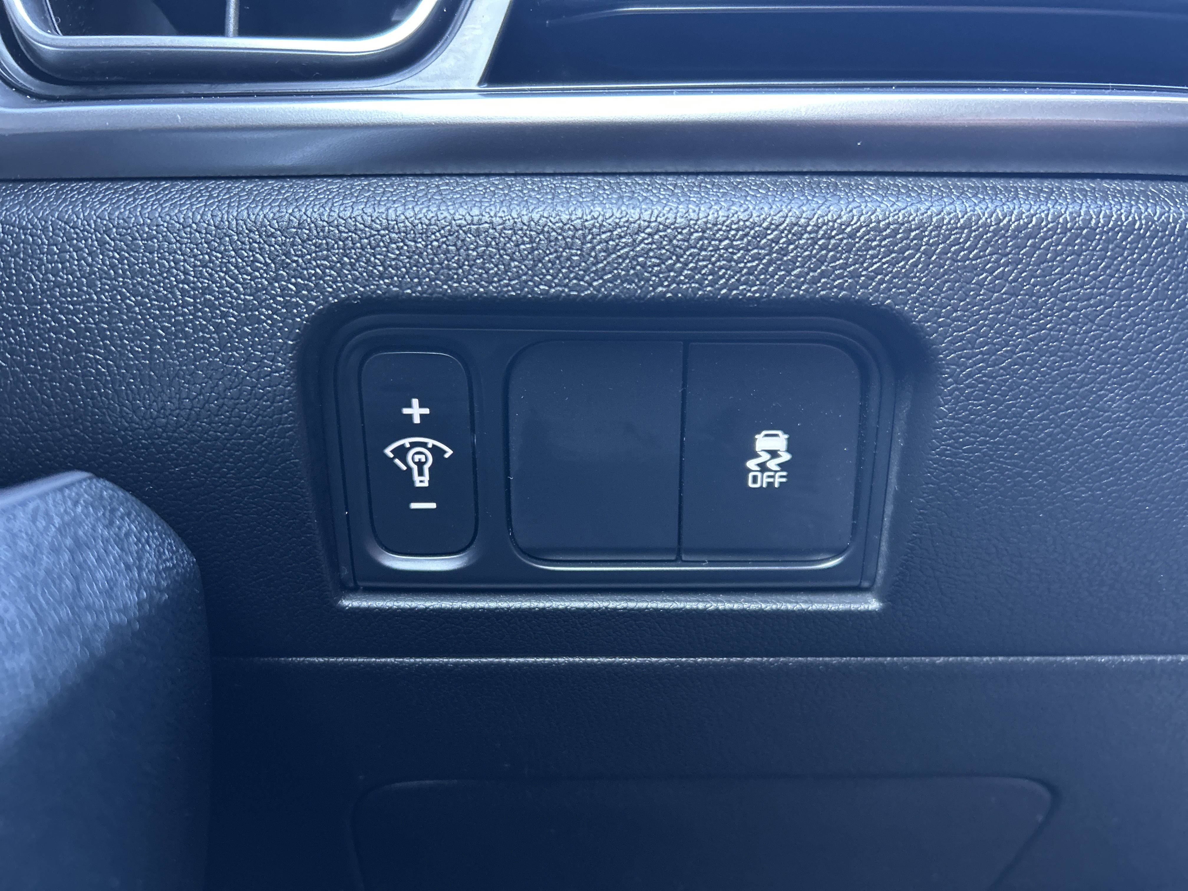 Used 2025 Kia Sorento S image 12