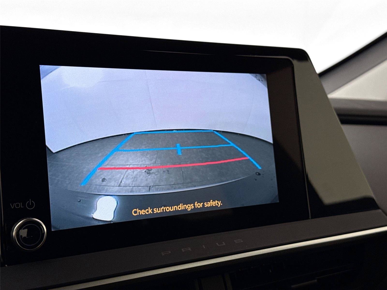 Certified 2025 Toyota Prius XLE FWD image 25