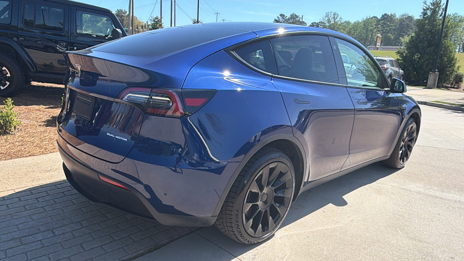 Used 2023 Tesla Model Y Long Range image 8