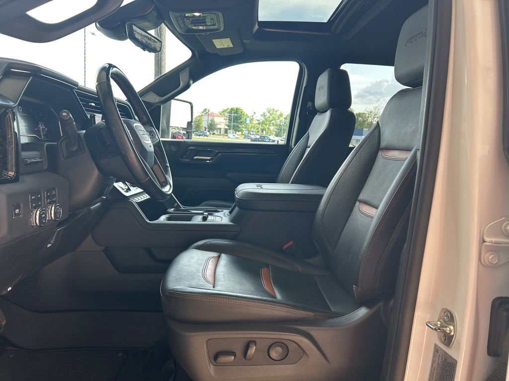 Used 2025 GMC Sierra 2500 AT4 w/ AT4 Premium Plus Package image 8