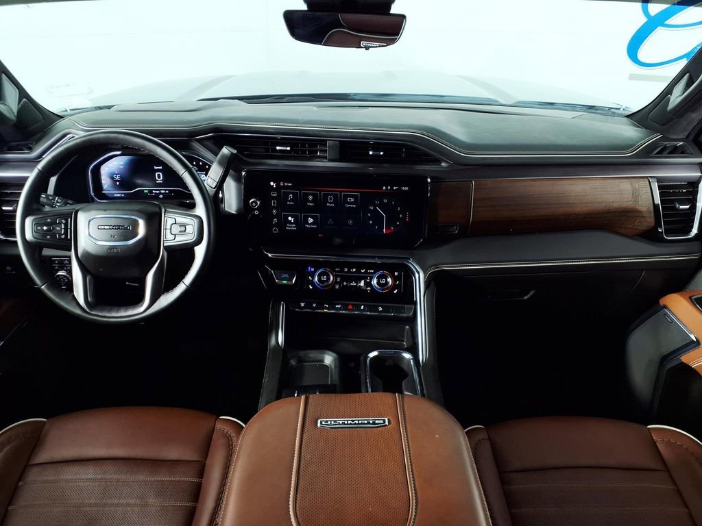 Used 2025 GMC Sierra 2500 Denali Ultimate image 9