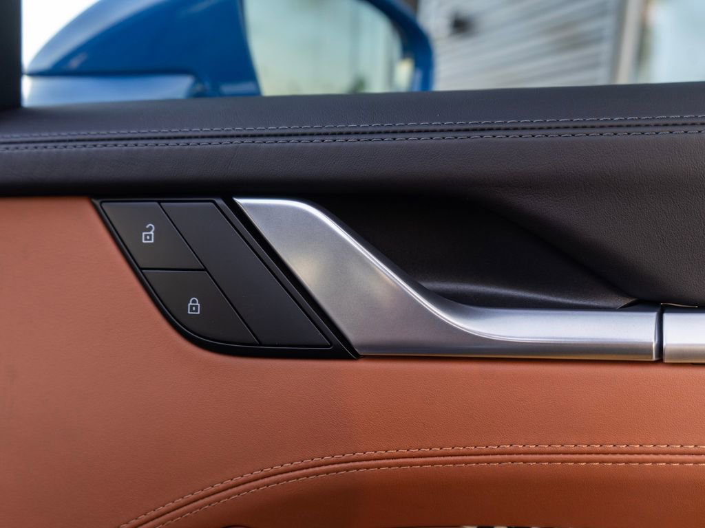 Certified 2023 Porsche 911 Sport Classic image 34