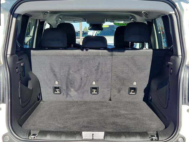 Used 2023 Jeep Renegade Latitude AWD/4WD image 10