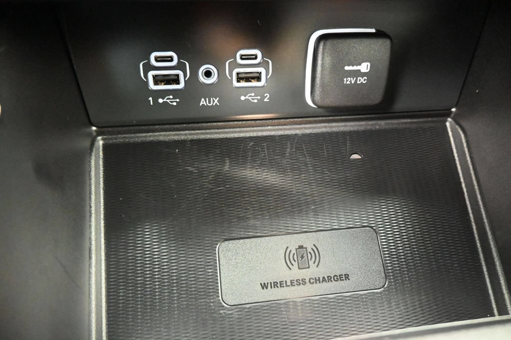 Used 2023 Jeep Grand Cherokee Altitude RWD image 16