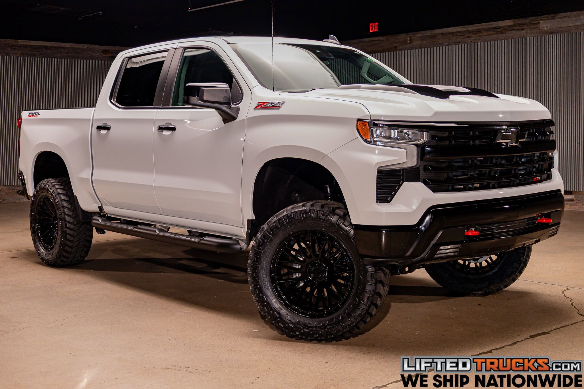 Used 2024 Chevrolet Silverado 1500 LT Trail Boss w/ Convenience Package II image 1