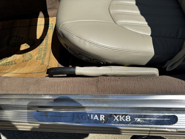 Used 2000 Jaguar XK8 Convertible RWD image 16