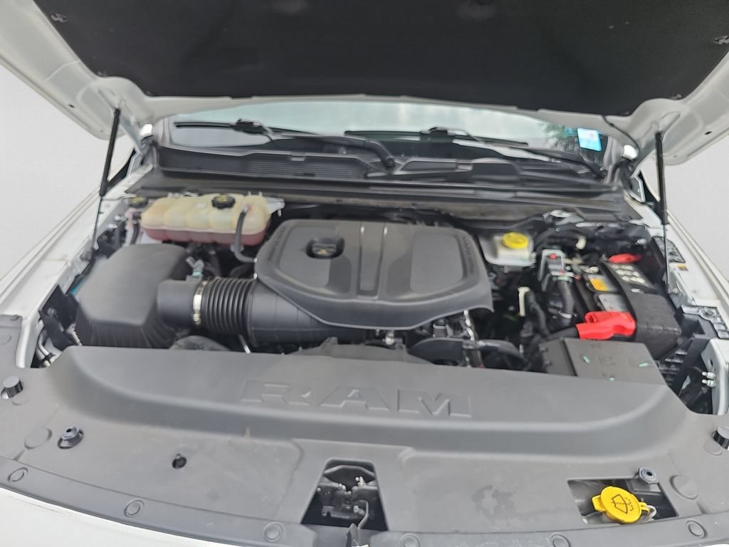 Used 2025 RAM 1500 Big Horn RWD image 32