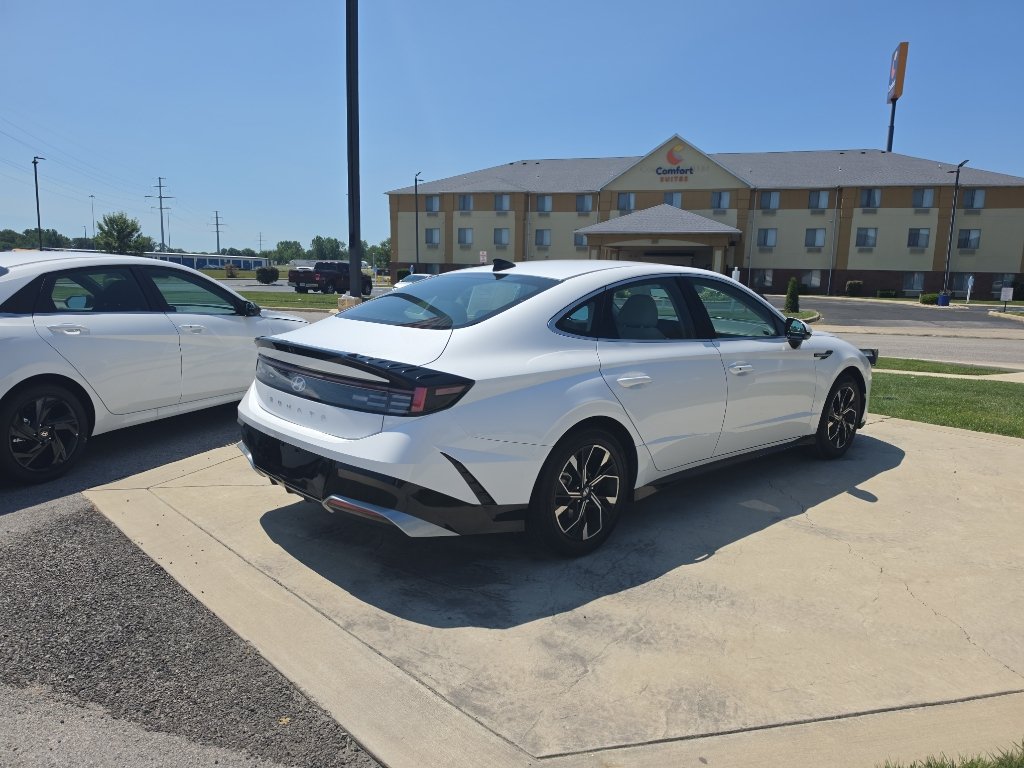Certified 2025 Hyundai Sonata SEL FWD image 5