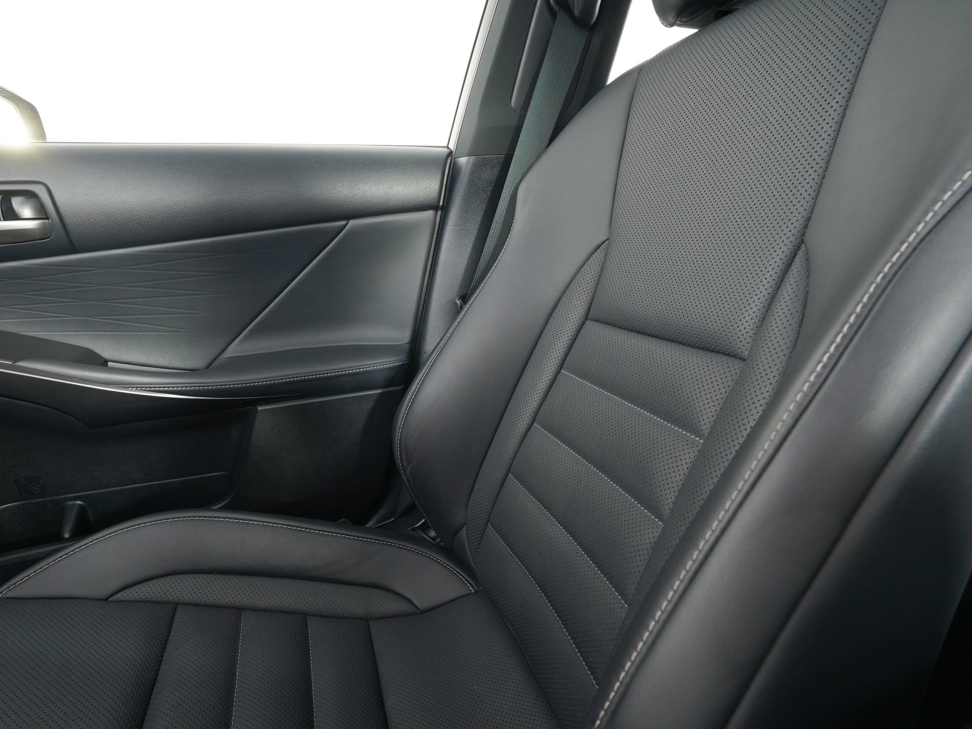 Used 2022 Lexus IS 350 F Sport AWD/4WD image 25