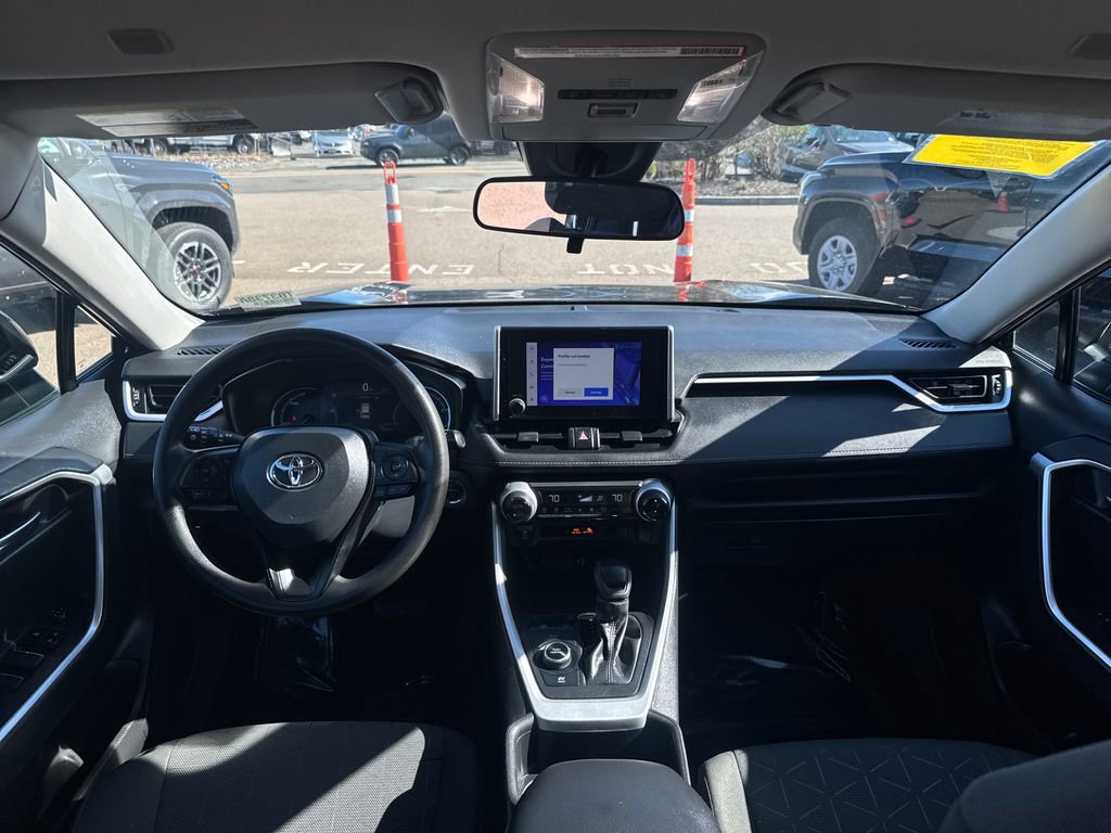 Used 2023 Toyota RAV4 AWD Hybrid image 10