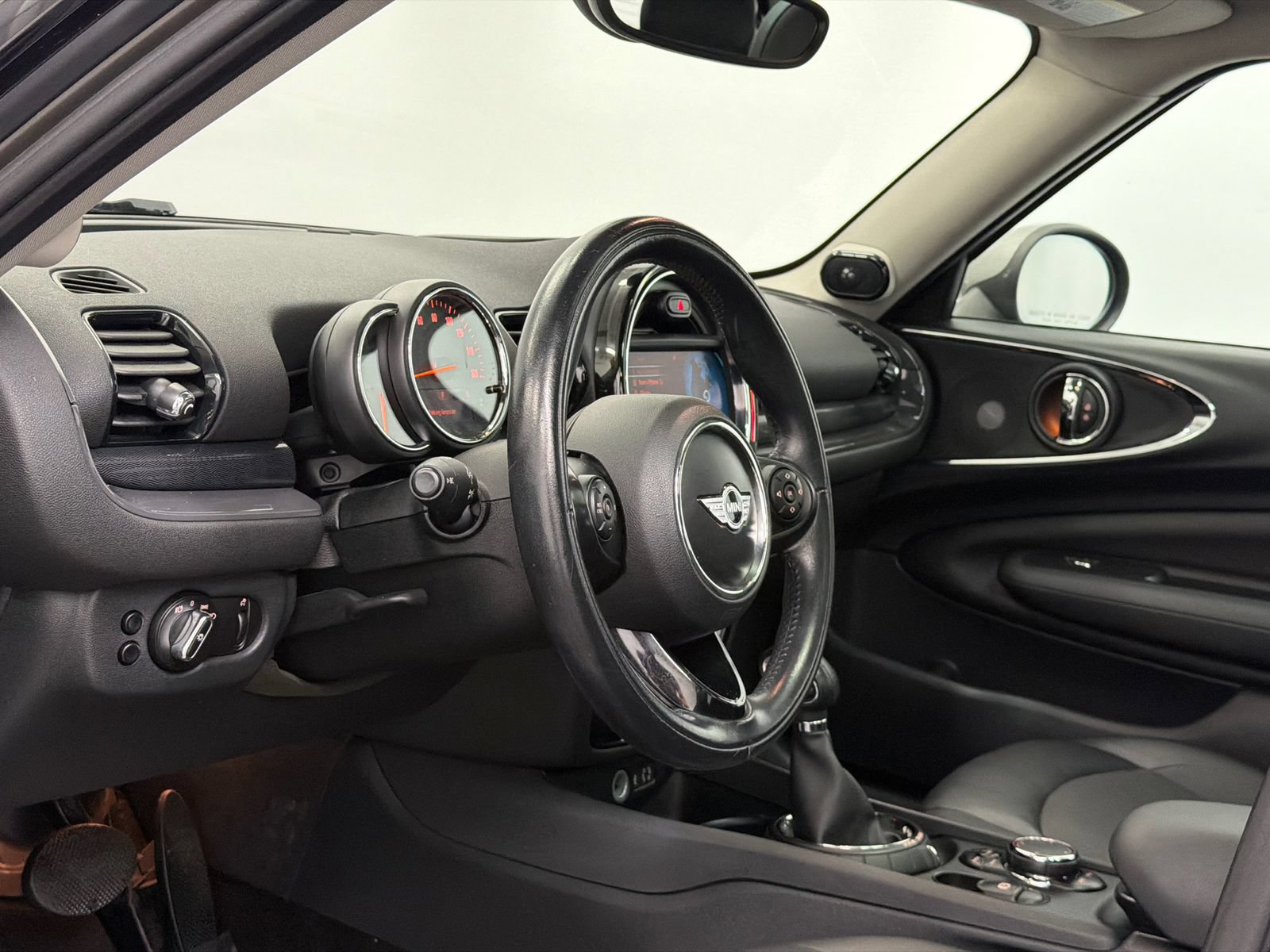 Used 2016 MINI Cooper Clubman FWD image 15