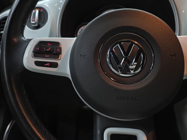 Used 2019 Volkswagen Beetle 2.0T FWD image 18